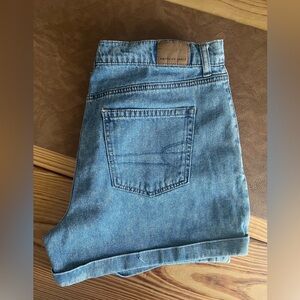 AE Denim Mom Short